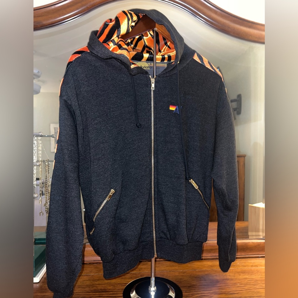 Aviator Nation Tiger Stripe
Relaxed Zip Hoodie With Pockets - Black // Tiger!